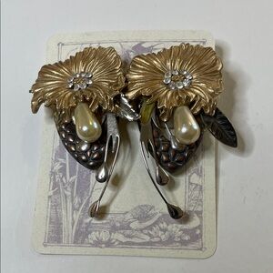 Vintage 19070's Glam Bold Clip-On Floral Leafy Design Faux Pearl Earrings